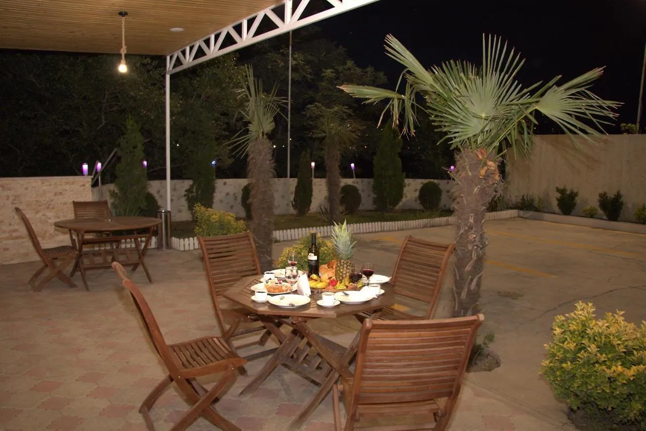 טביליסי Hotel Agava